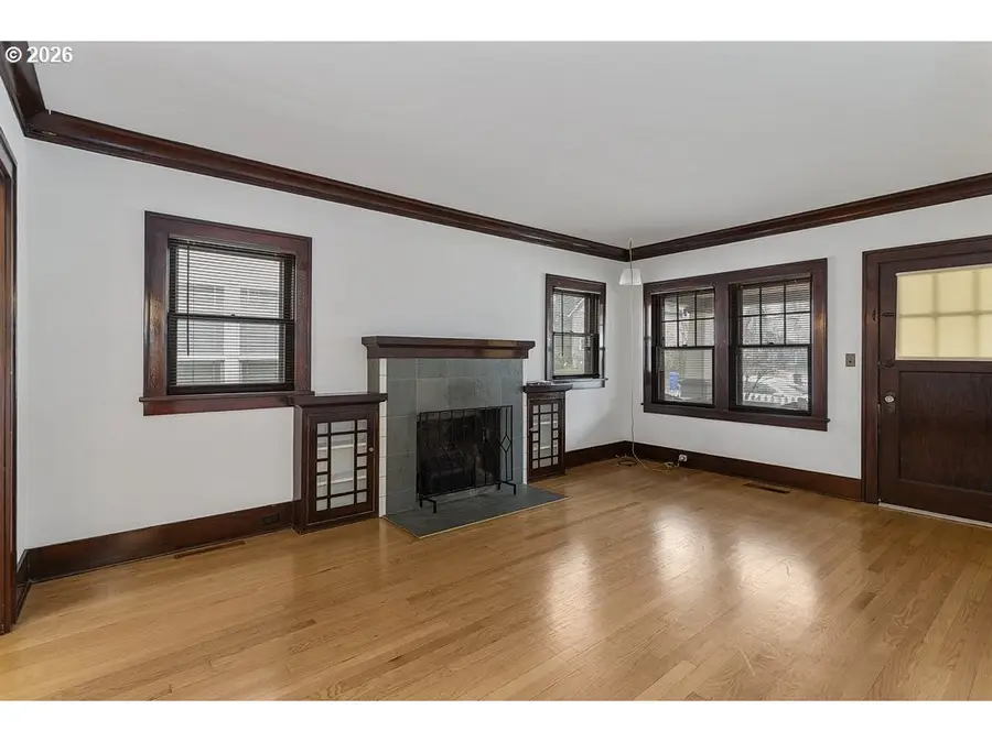 309 Washington St, Oregon City, OR 97045 - #2