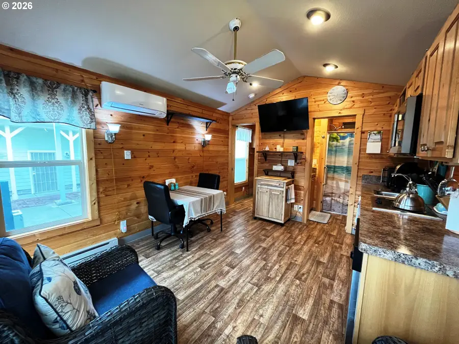 16 Pine Ln, Lakeside, OR 97449 - #3