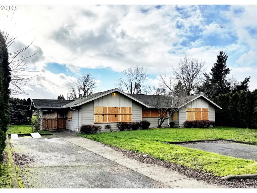 9350 SE Taylor St, Portland, OR 97216 - Image #2