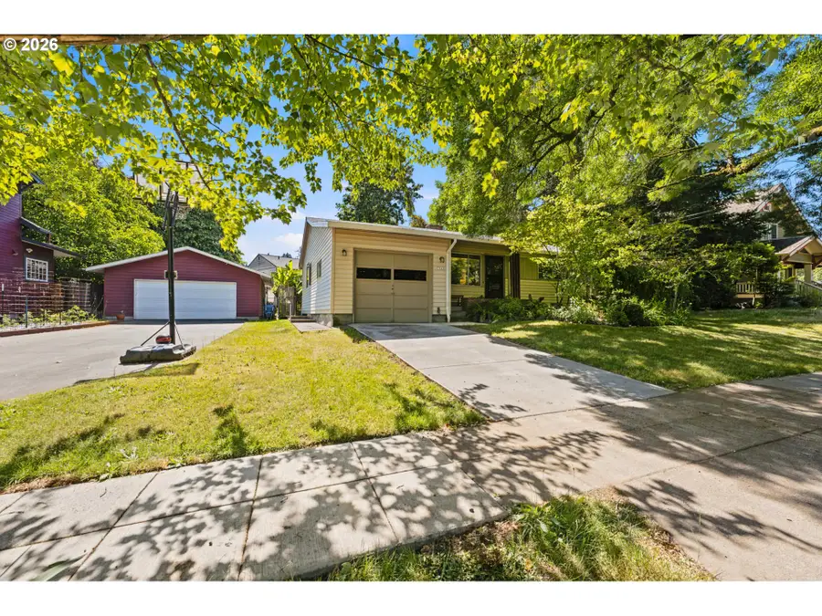 7442 N Huron Ave, Portland, OR 97203 - #2