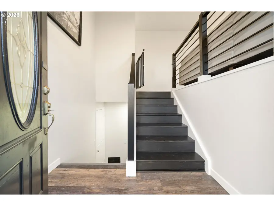 1527 NE La Mesa Pl, Gresham, OR 97030 - Image #3