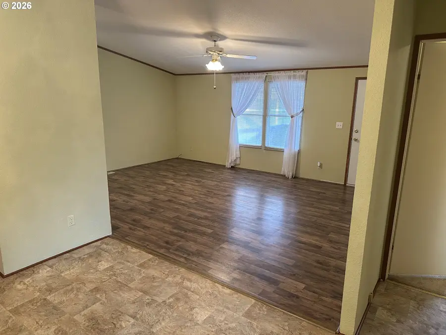 235 Twin Oaks Loop, Winston, OR 97496 - #2