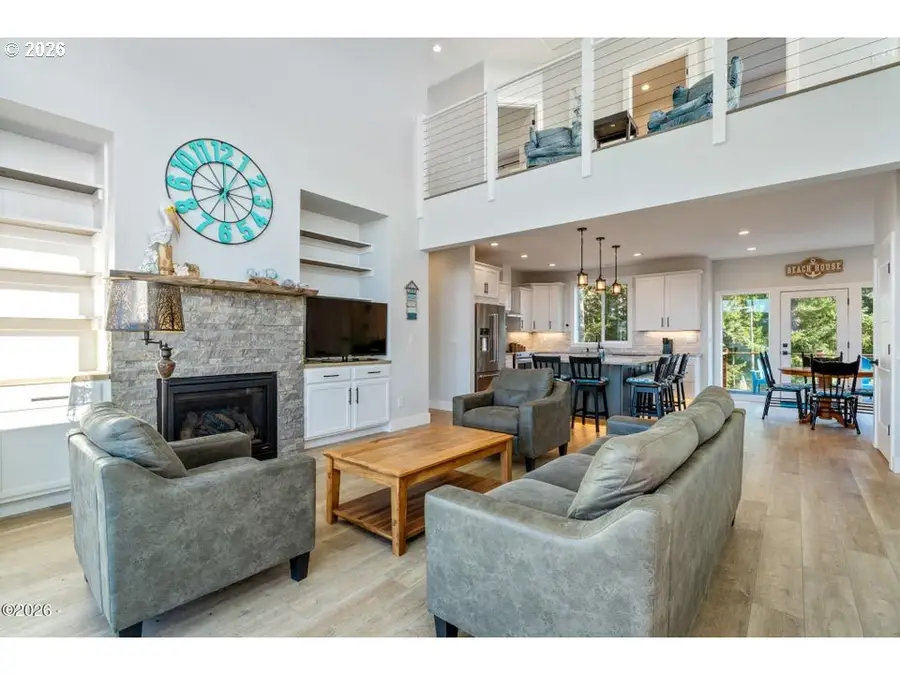 415 Fall Creek Dr, Oceanside, OR 97134 - #3