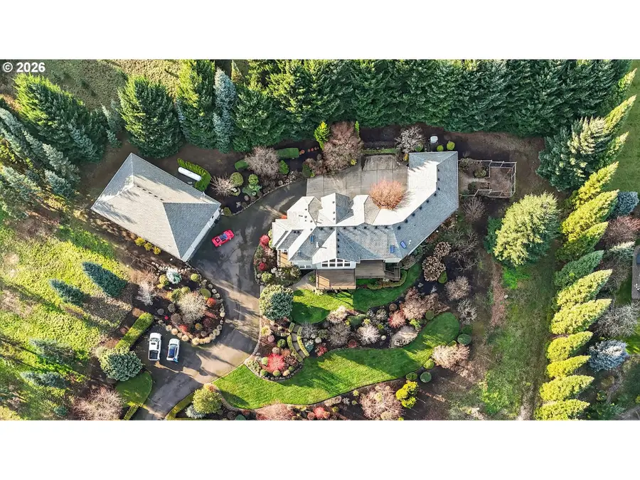 32333 SW Laurel Rd, Hillsboro, OR 97123 - Image #2