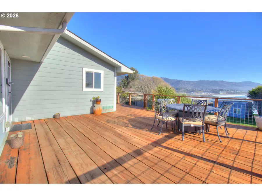 19 Otter Ter, Brookings, OR 97415 - Image #2