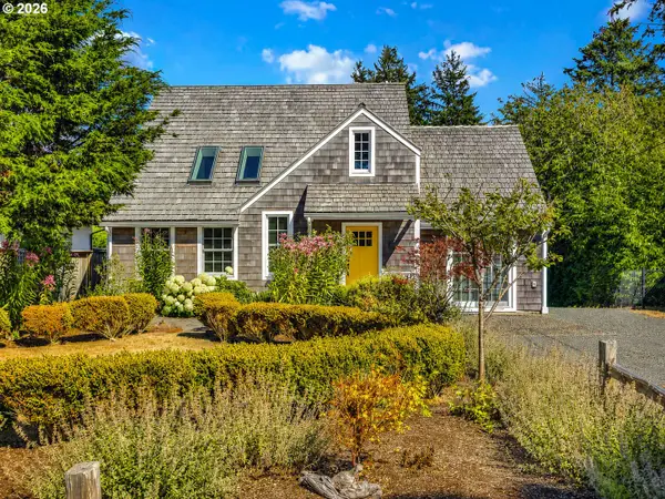 967 N Cottage Ave, Gearhart, OR 97138