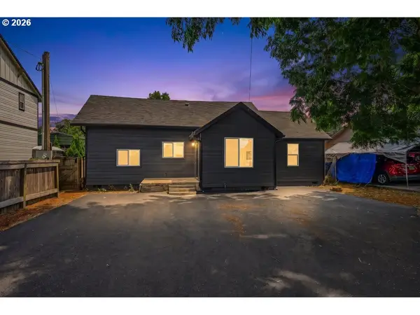 656 Hall St, Woodburn, OR 97071