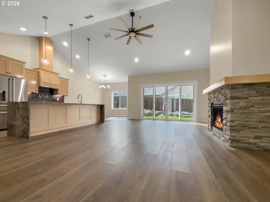 1236 Lighthouse Ln, Brookings, OR 97415 - #3