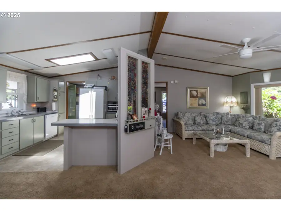 420 Leelo Ct, Florence, OR 97439 - #3