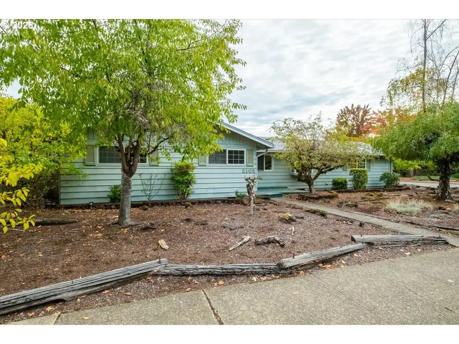 2105 NW 29th St, Corvallis, OR 97330 - #3