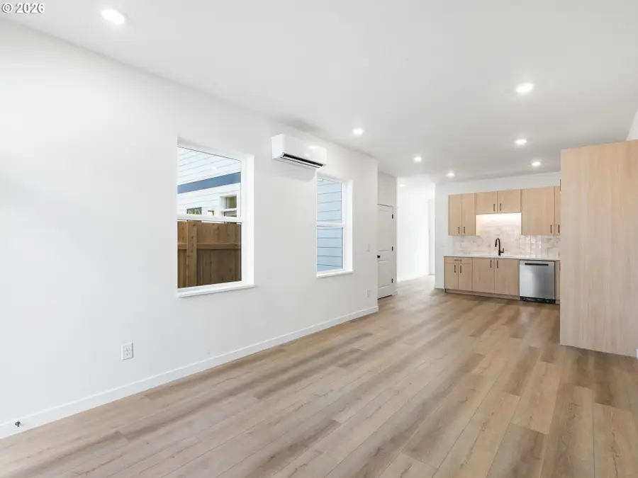 3855 N Willis Blvd #6, Portland, OR 97217 - #2