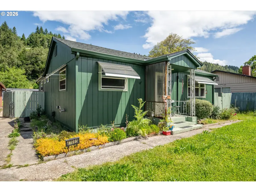 47885 W 1st St, Oakridge, OR 97463 - #3