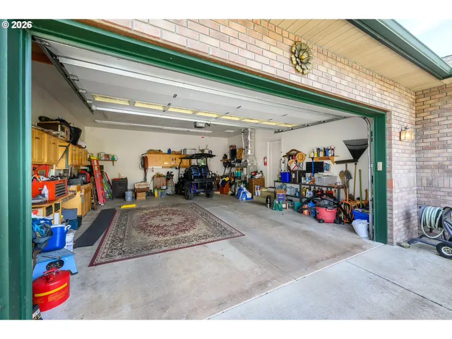 48482 E Meadow Way, Oakridge, OR 97463 - #3