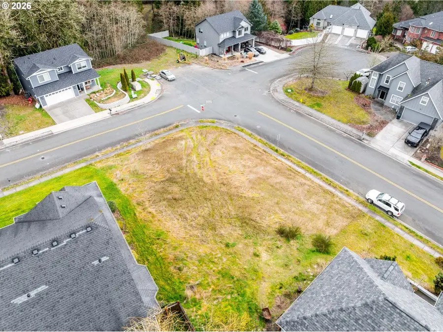 267 W Beacon Hill Dr, Longview, WA 98632 - #2