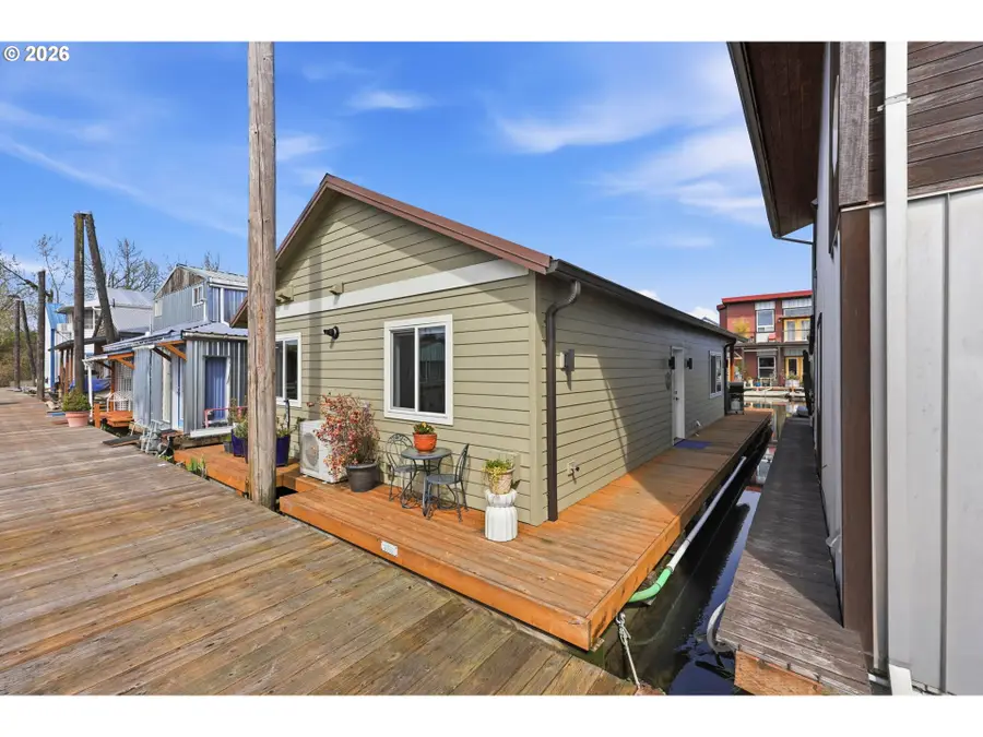 34326 Johnsons Landing Rd #A-5, Scappoose, OR 97056 - #2