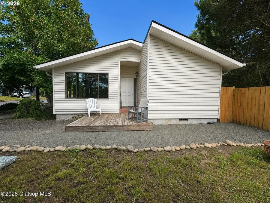 579 S Wahanna Rd, Seaside, OR 97138 - #3