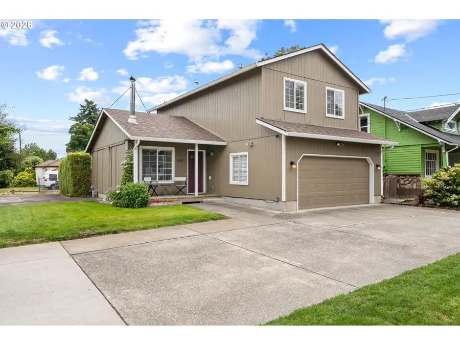 3007 N St, Vancouver, WA 98663 - #2