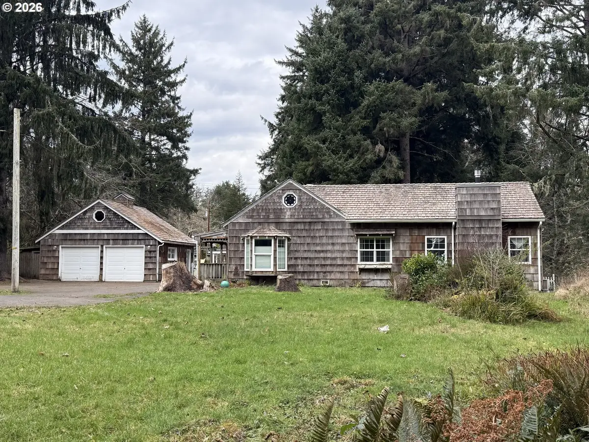 750 5th St, Gearhart, OR 97138 - #1
