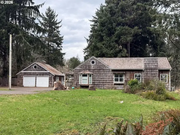 750 5th St, Gearhart, OR 97138