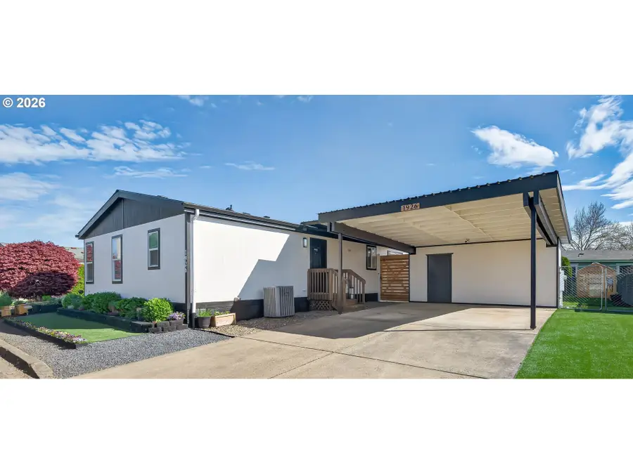 1926 SW Emma Dr, McMinnville, OR 97128 - #3