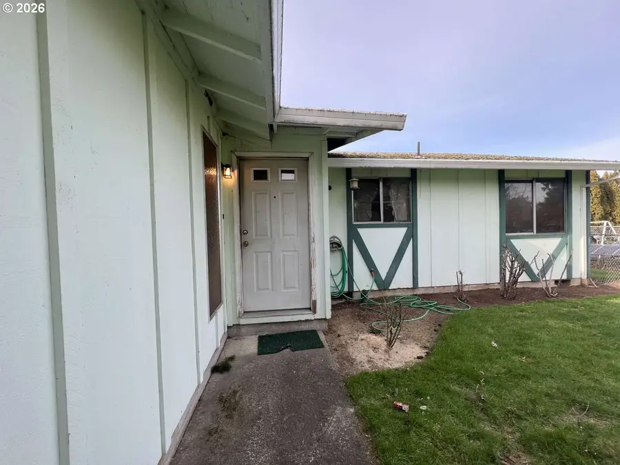 1917 NE 226th Ave, Fairview, OR 97024 - Image #2