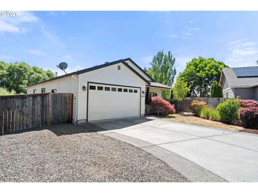 3603 Mallard Ln, Medford, OR 97504 - #2