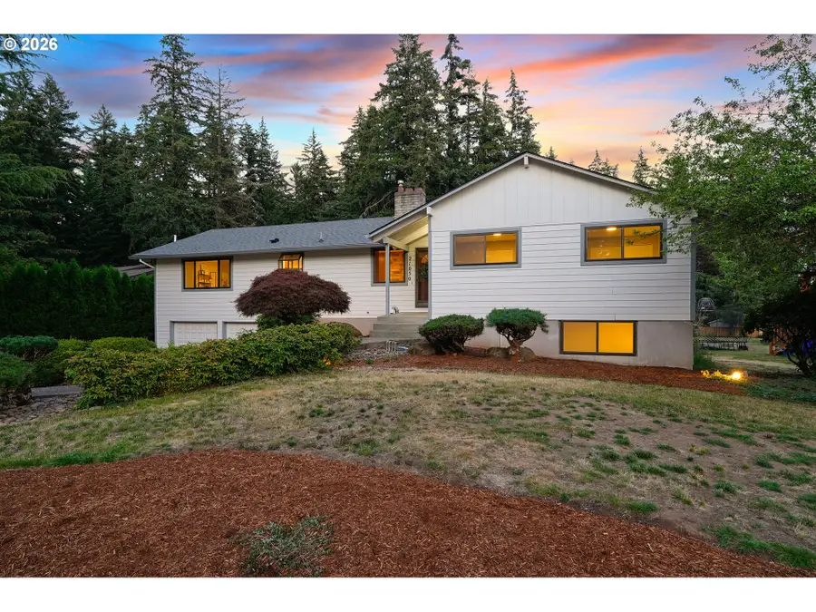 21050 S Mossy Rock Ct, Oregon City, OR 97045 - #2