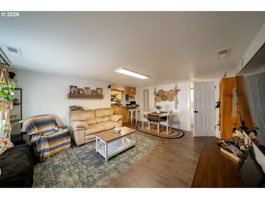 230 High St, Jefferson, OR 97352 - #3
