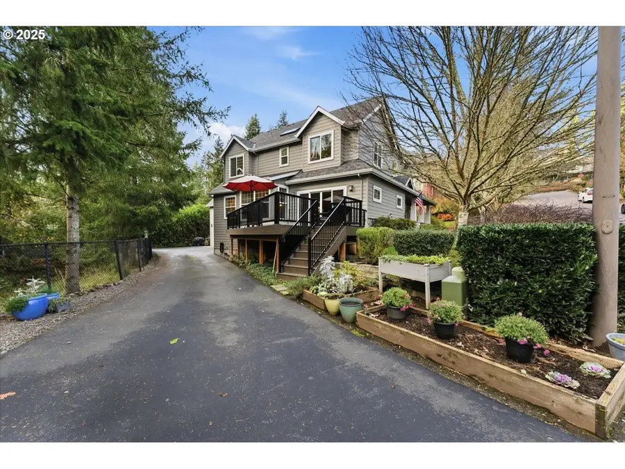 25545 Katherine Ct, West Linn, OR 97068 - Image #2