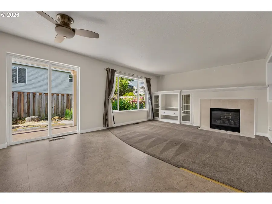 6022 NE Birch St, Hillsboro, OR 97124 - #2