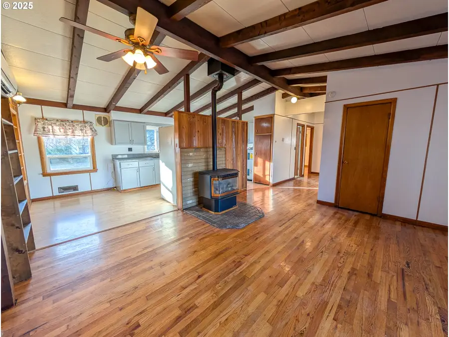 1106 F Ave, La Grande, OR 97850 - Image #2