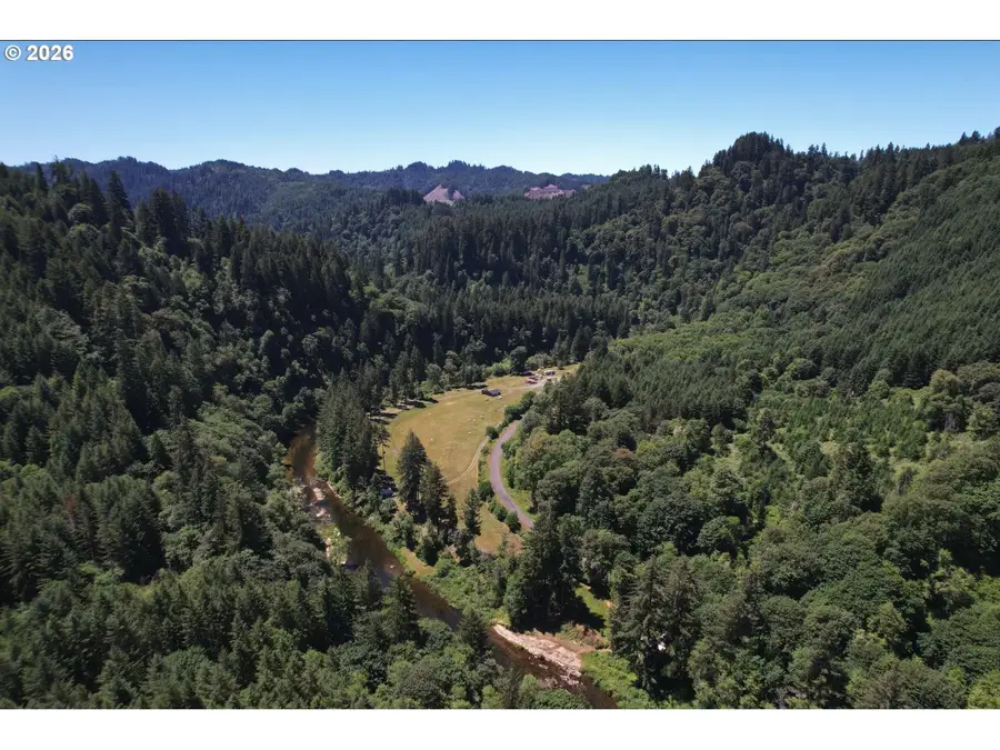 28593 Lower Smith River Rd, Reedsport, OR 97467 - #2