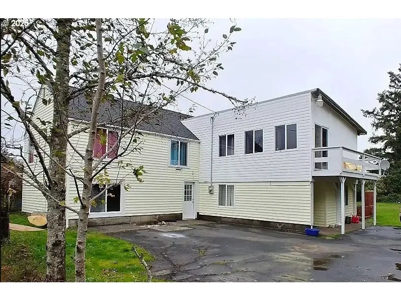 1390 Avenue U, Seaside, OR 97138 - Image #1