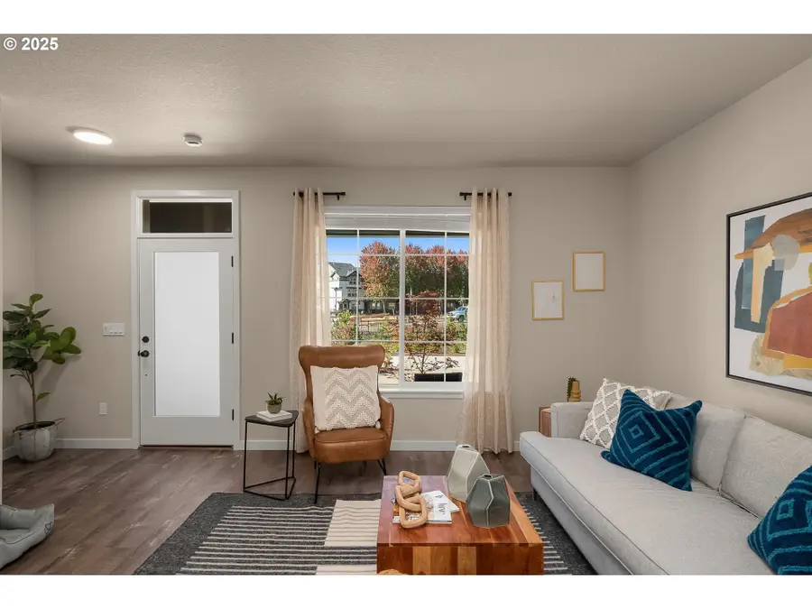 3562 SE Brookwood Ave, Hillsboro, OR 97123 - Image #2