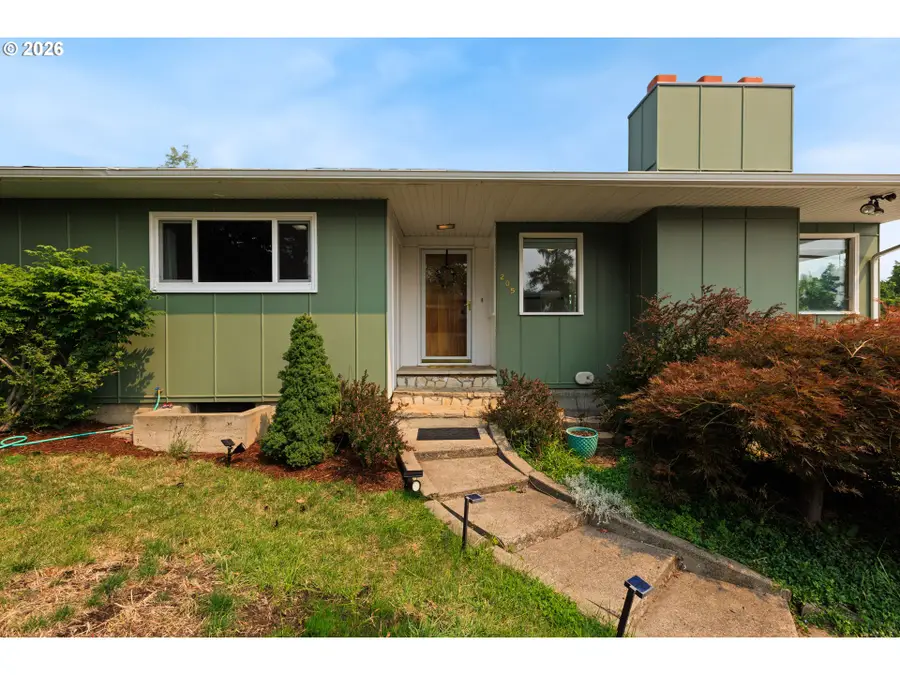 205 Main Ave, La Grande, OR 97850 - #3