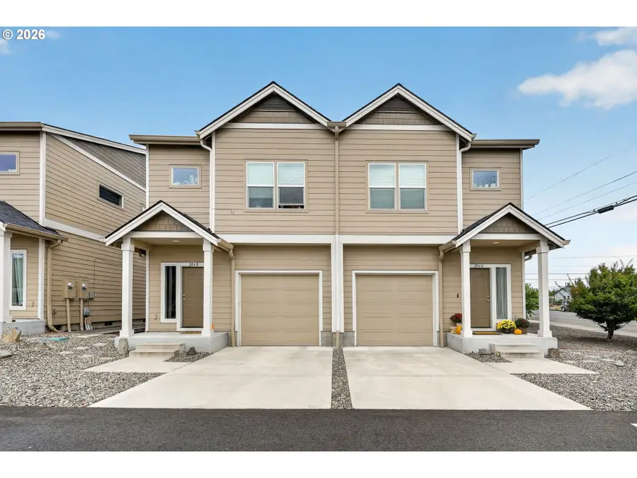 204 N 15th St, Saint Helens, OR 97051 - #3