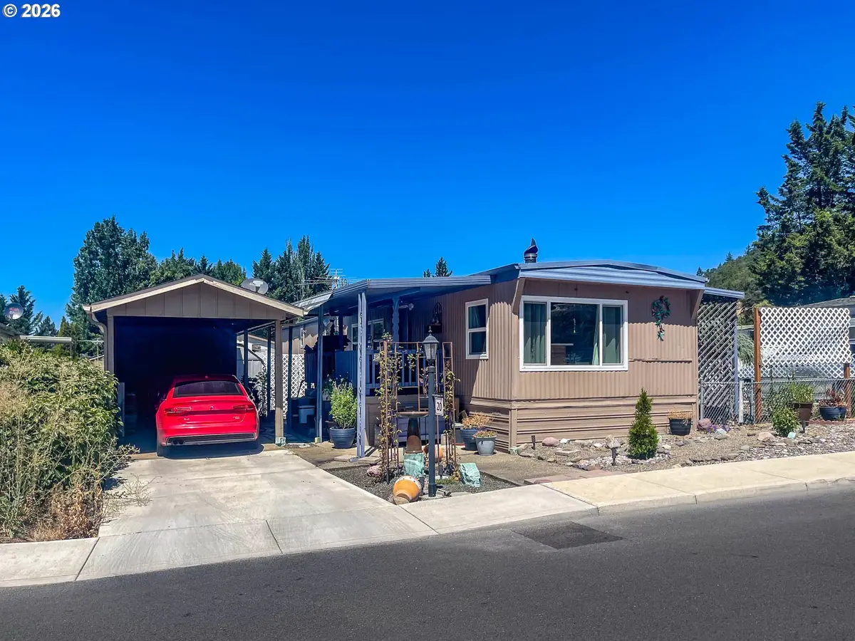 20 NE Mary Ann Ln, Roseburg, OR 97470 - #1