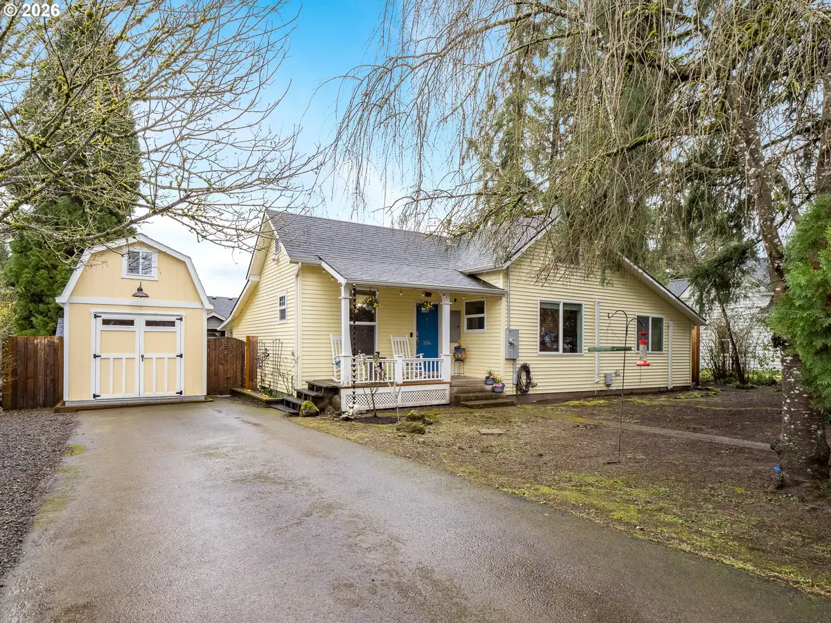 336 N 5th St, Carlton, OR 97111 - #1