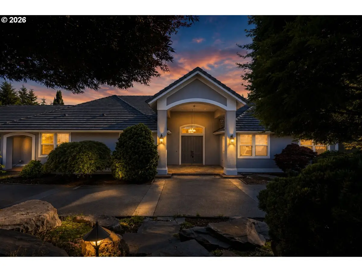 211 Alderwood Dr, Chehalis, WA 98532 - #1