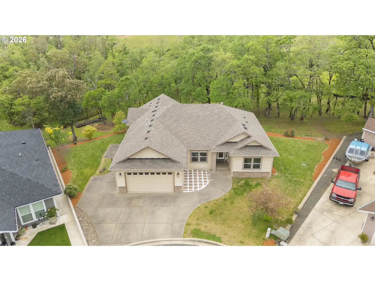 725 Slazenger Ct, Sutherlin, OR 97479 - #1