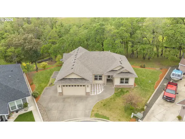 725 Slazenger Ct, Sutherlin, OR 97479