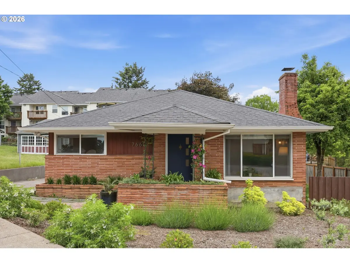 7660 SW 74th Ave, Portland, OR 97223 - #1