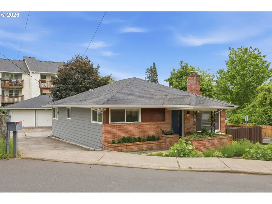 7660 SW 74th Ave, Portland, OR 97223 - #3