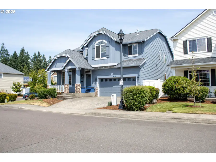 812 N 27th Ave, Cornelius, OR 97113 - #2