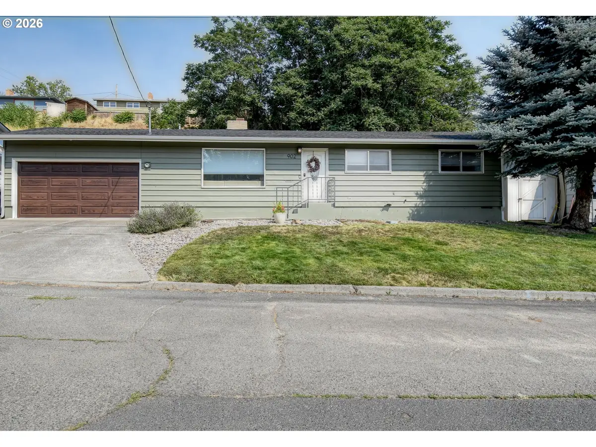 902 NW 6th St, Pendleton, OR 97801 - #1