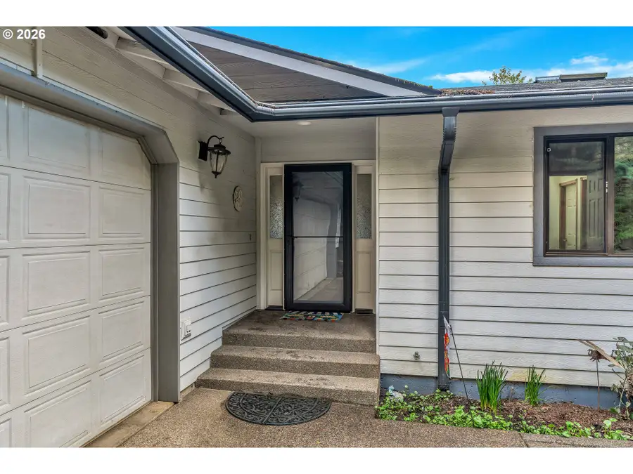 45723 SW Saddleback Dr, Gaston, OR 97119 - #2