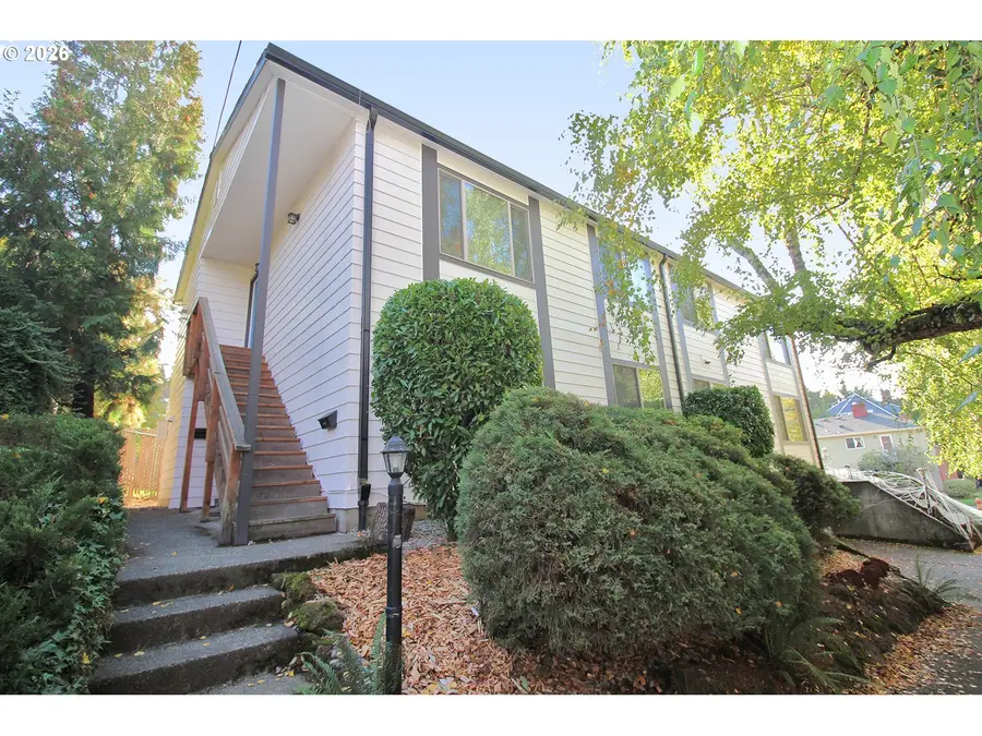 2903 SE Pine St, Portland, OR 97214 - #2