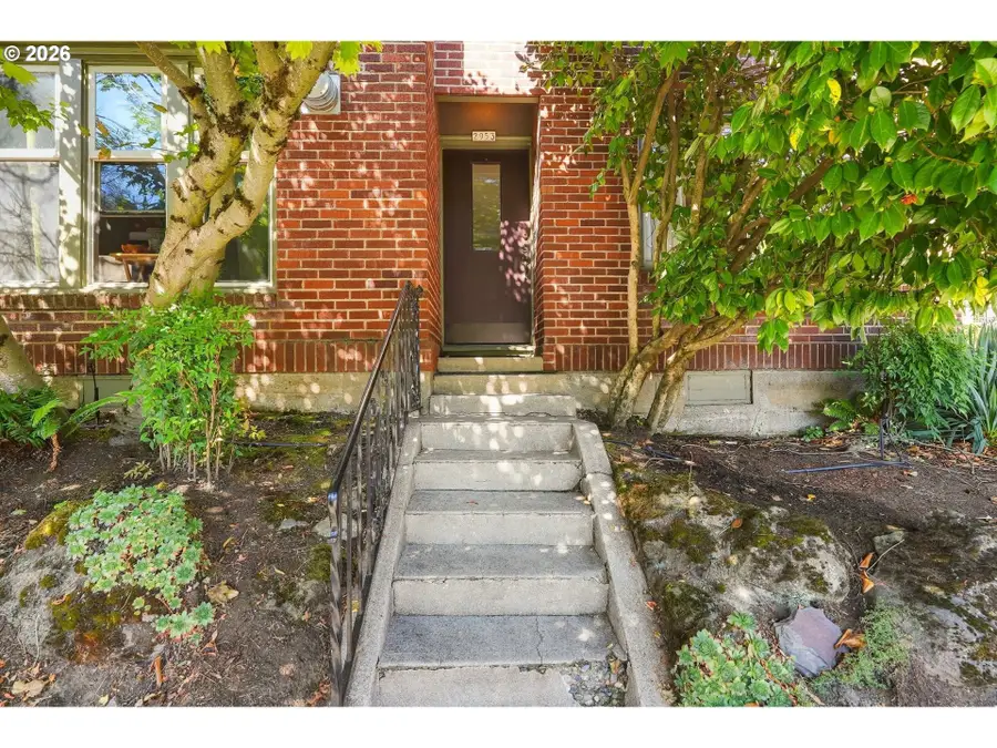 2953 SE Hawthorne Blvd, Portland, OR 97214 - #3