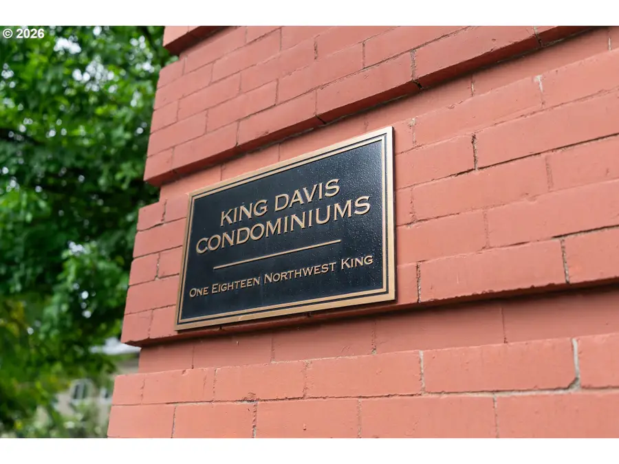 118 NW King Ave #21, Portland, OR 97210 - #2
