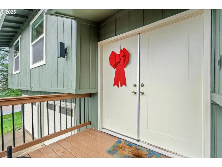 9175 SE Lynn Ln, Northwest Clackamas, OR 97086 - Image #3